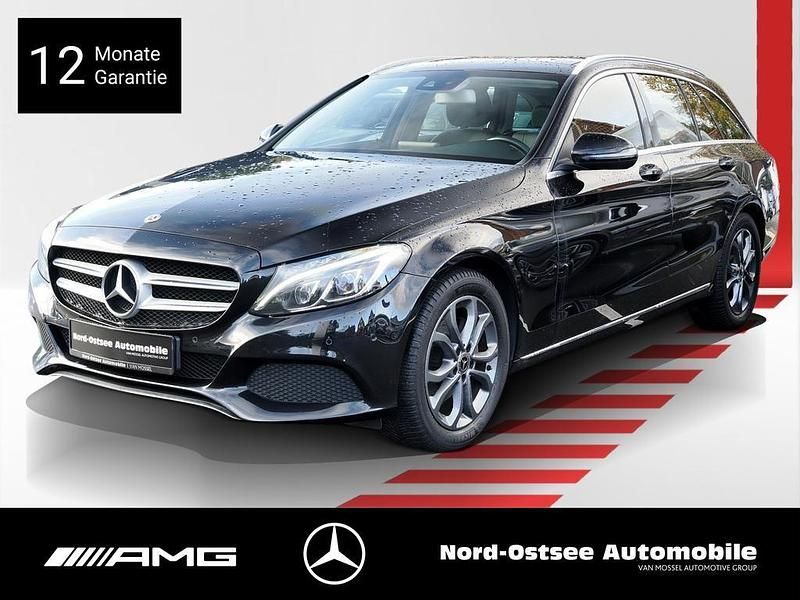 Metalliclack obsidianschwarz Gebraucht 2018 Mercedes C220 Avantgarde Kombi | 22.990 € (Teuer) - Bild 1/4