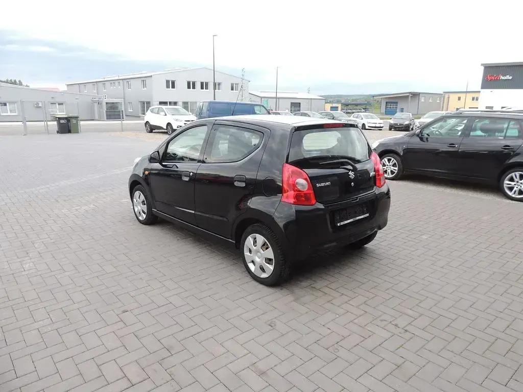 Gebraucht Suzuki Alto 68 PS (50 kW) 2009 Schwarz Kleinwagen