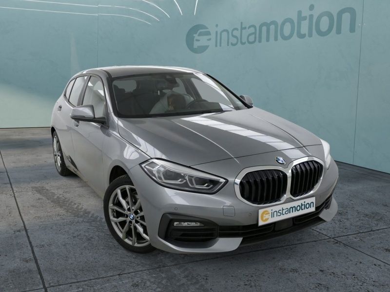 Grau Gebraucht 2024 BMW 120 Kleinwagen | 29.550 € (Guter Preis) - Bild 1/3
