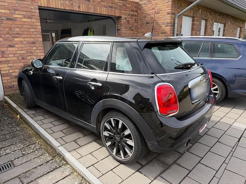 Second-hand Mini Cooper 135 CP (99 kW) 2015 Negru Hatchback