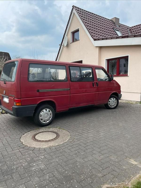 Second-hand VW T4 78 CP (57 kW) 1994 Roșu Van