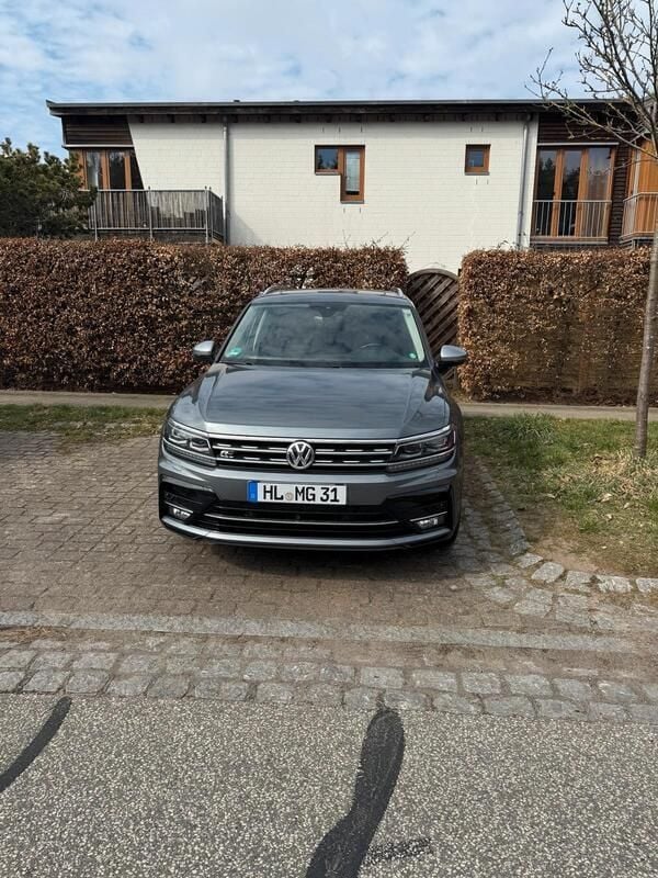 Grau Gebraucht 2019 VW Tiguan Allspace SUV | 26.500 € (Superpreis) - Bild 1/4
