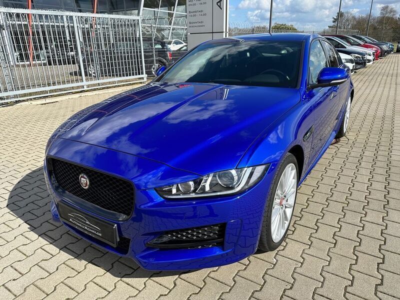 Gebraucht Jaguar XE R-Sport 241 PS (177 kW) 2017 Blau Limousine