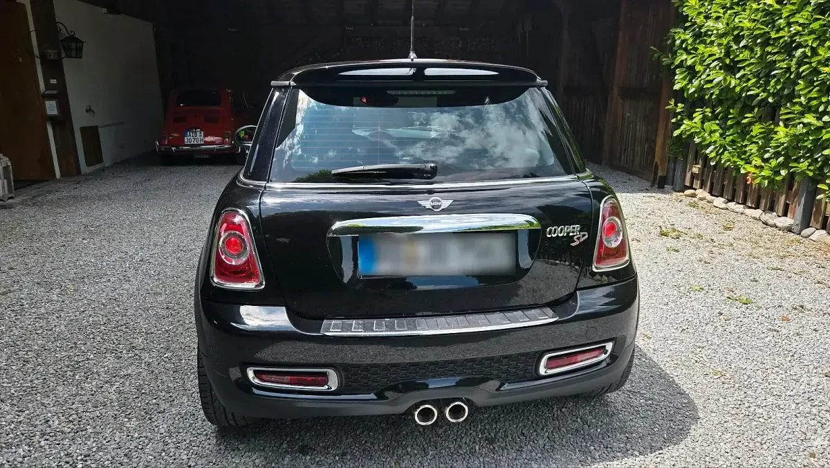 Gebraucht Mini Cooper SD 143 PS (105 kW) 2014 Schwarz Kleinwagen