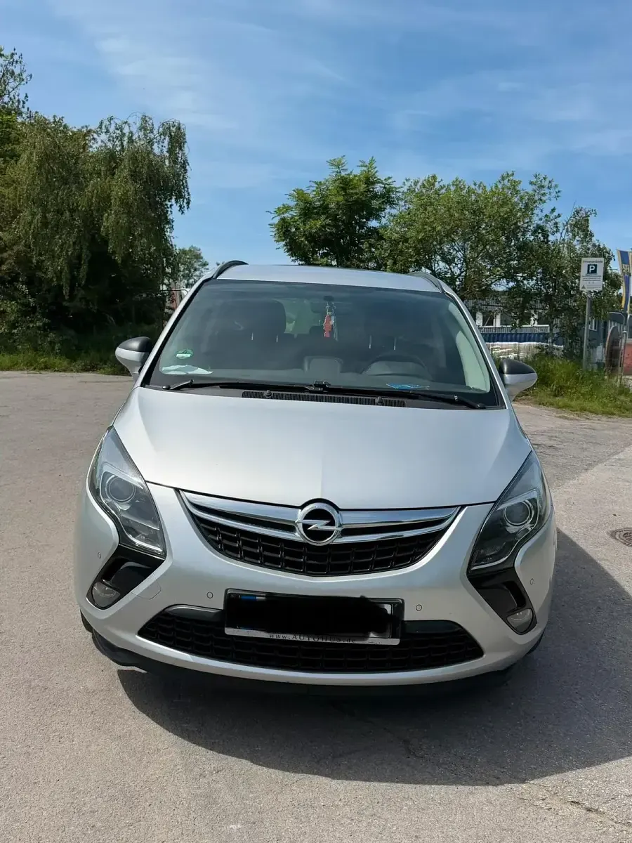 Gebraucht Opel Zafira 131 PS (96 kW) 2013 Silber Van / Kleinbus