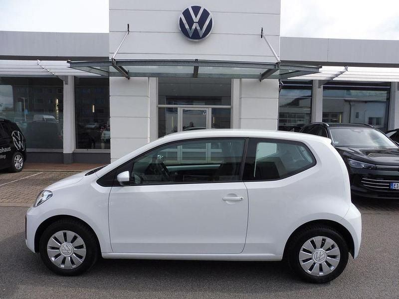 Second-hand VW up! Move 65 CP (47 kW) 2021 Alb Hatchback