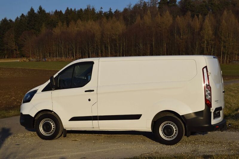 Gebraucht Ford Transit Custom 105 PS (77 kW) 2019 Frostweiß Van / Kleinbus