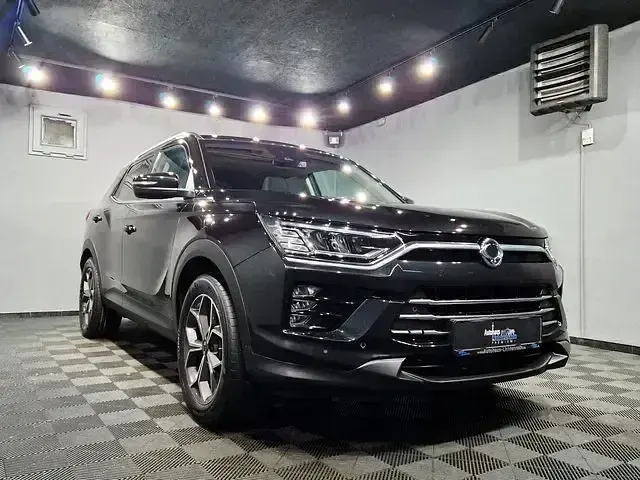 Gebraucht SsangYong Korando 240 PS (176 kW) 2022 Schwarz SUV