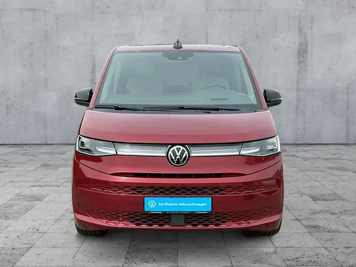 Używany VW T7 Style 204 KM (150 kW) 2025 Czerwony Van