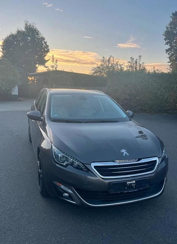 Gebraucht Peugeot 308 131 PS (96 kW) 2014 Grau Kombi