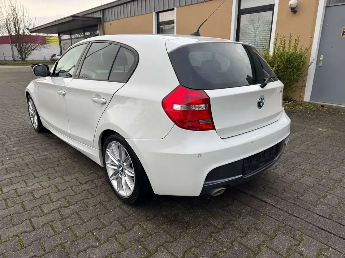 Gebraucht BMW 118 M Sport 143 PS (105 kW) 2011 Weiß Kleinwagen