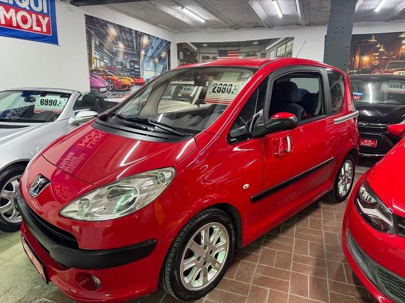 Rot Gebraucht 2007 Peugeot 1007 Premium Van / Kleinbus | 2.990 € (Etwas zu teuer) - Bild 1/4