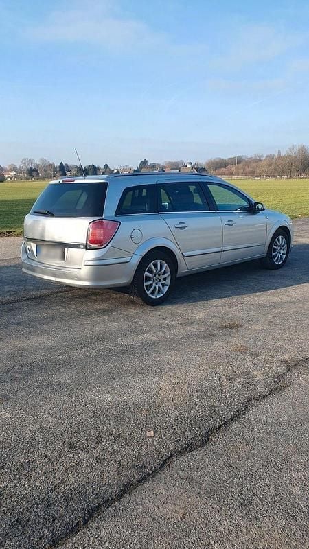 Gebraucht Opel Astra 125 PS (91 kW) 2005 Silber Kombi