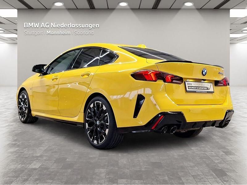 Gebraucht BMW M235 Efficient Dynamics 300 PS (220 kW) 2024 Gold Coupé