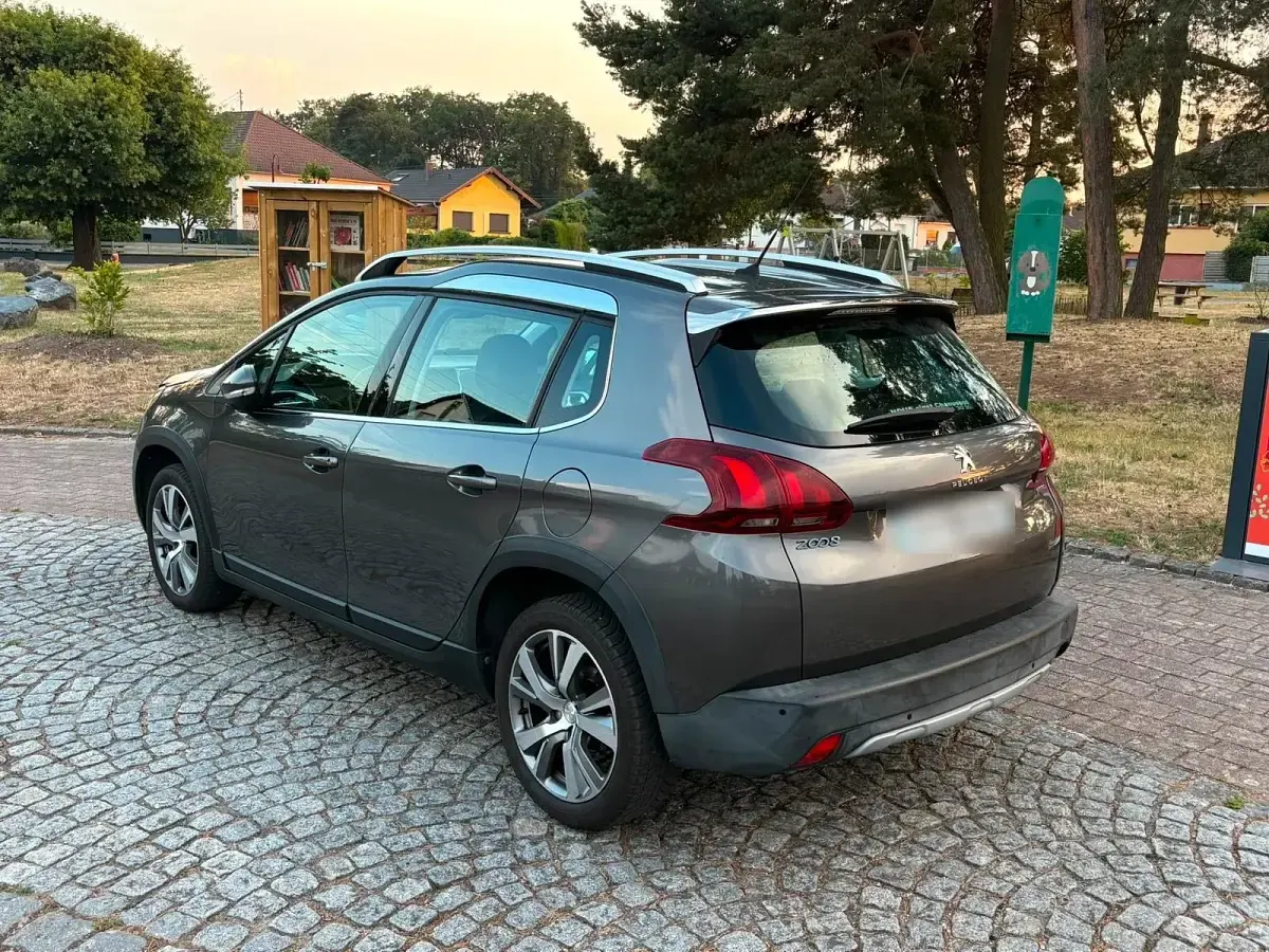 Gebraucht Peugeot 2008 Allure 110 PS (80 kW) 2017 SUV