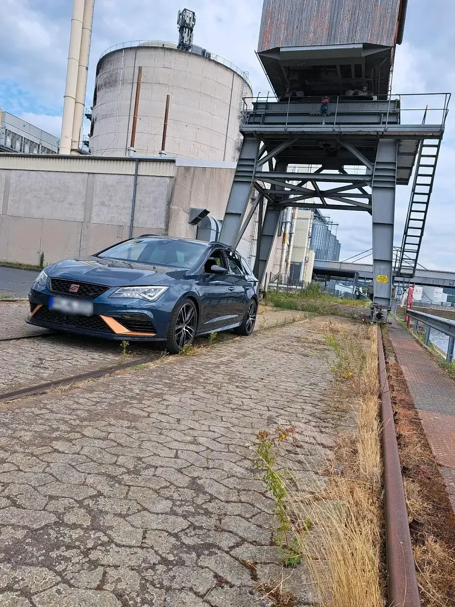 Gebraucht Seat Leon ST CUPRA 300 PS (220 kW) 2018 Grau Kombi
