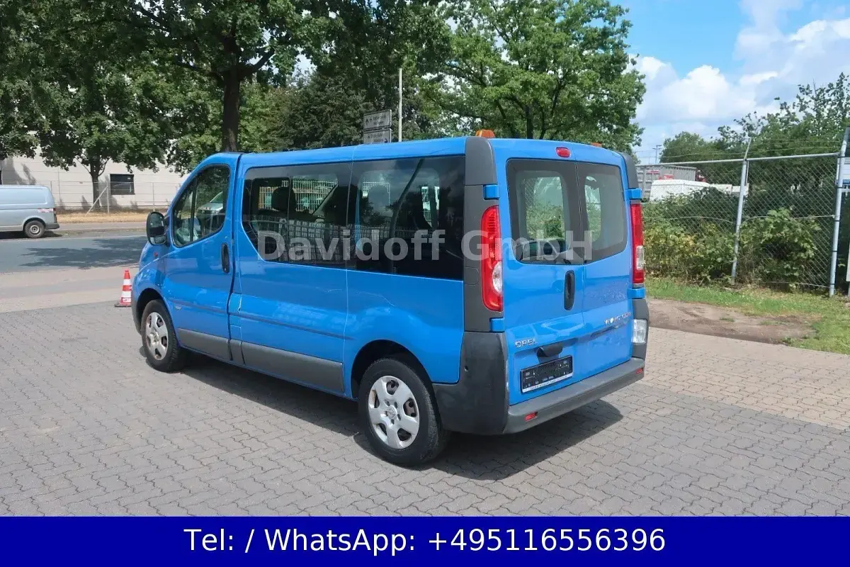 Gebraucht Opel Vivaro 114 PS (83 kW) 2014 Blau Van / Kleinbus