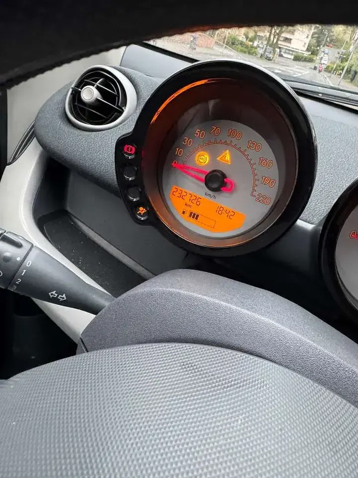 Używany Smart ForFour Pulse 75 KM (55 kW) 2004 Czarny Hatchback