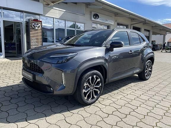 Marlingrau metallic Gebraucht 2024 Toyota Yaris Hybrid Plus | 27.999 € (Fairer Preis) - Bild 1/4