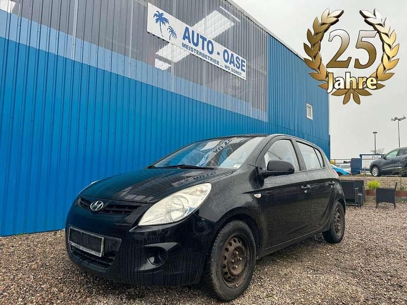 Schwarz Gebraucht 2009 Hyundai i20 Classic Limousine | 990 € - Bild 1/3