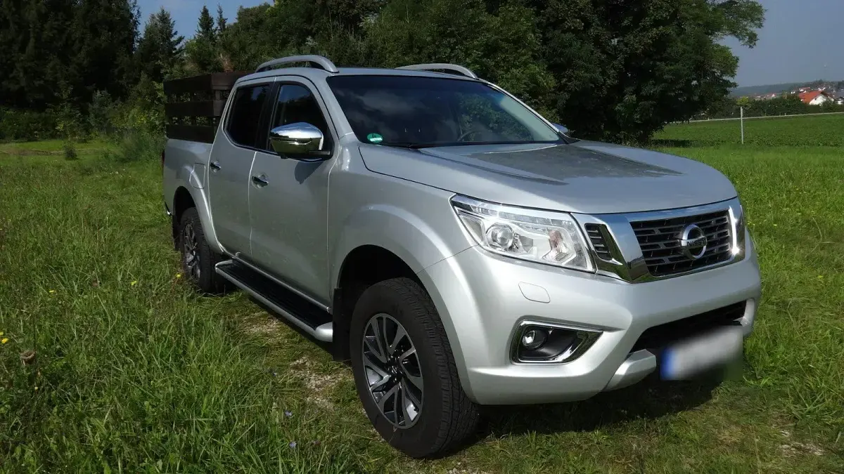 Gebraucht Nissan Navara 190 PS (139 kW) 2017 Silber Pickup