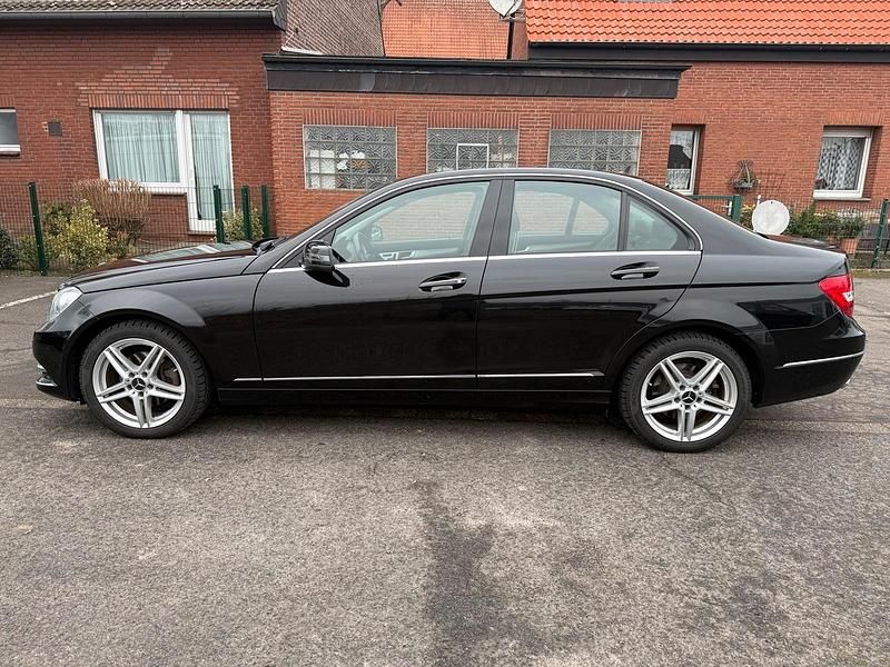 Gebraucht Mercedes C250 204 PS (150 kW) 2013 Schwarz Limousine