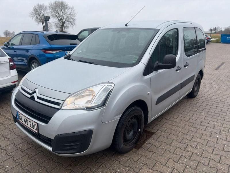Gebraucht Citroën Berlingo XTR 99 PS (72 kW) 2017 Grau Van / Kleinbus