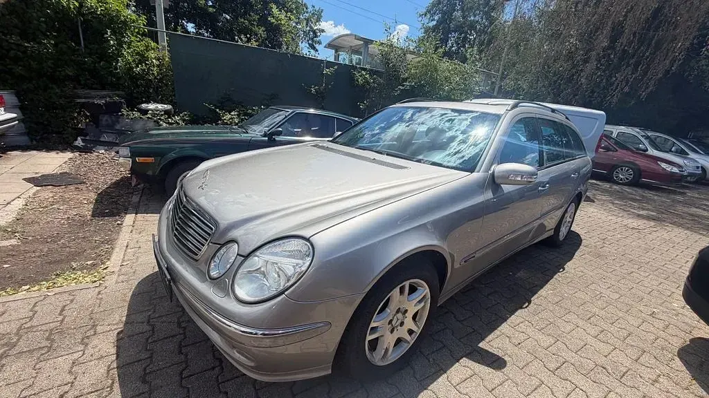 Gebraucht Mercedes E320 224 PS (164 kW) 2004 Grau Limousine