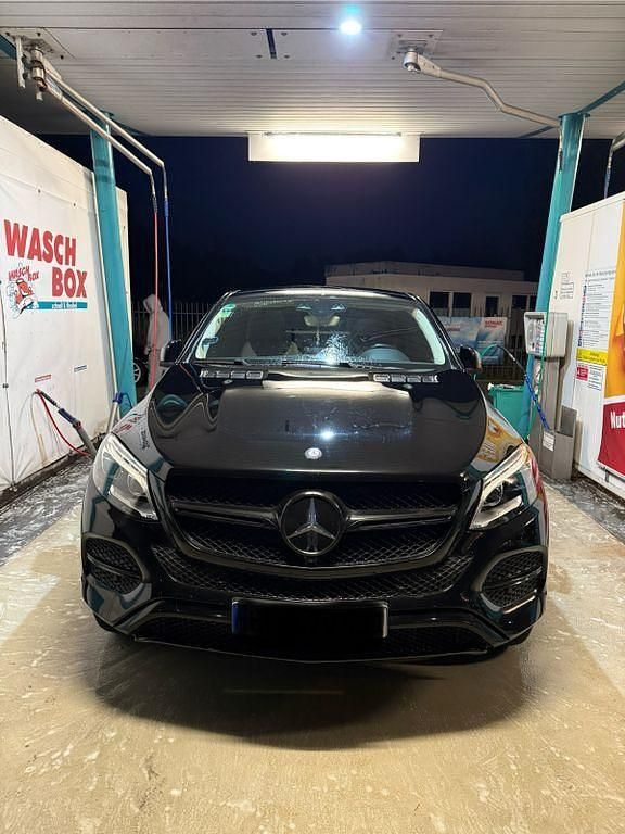 Schwarz Gebraucht 2016 Mercedes GLE400 Coupé | 38.000 € (Fairer Preis) - Bild 1/4