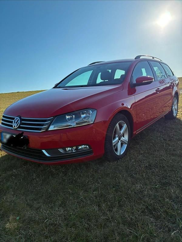 Używany VW Passat 140 KM (102 kW) 2014 Czerwony Kombi