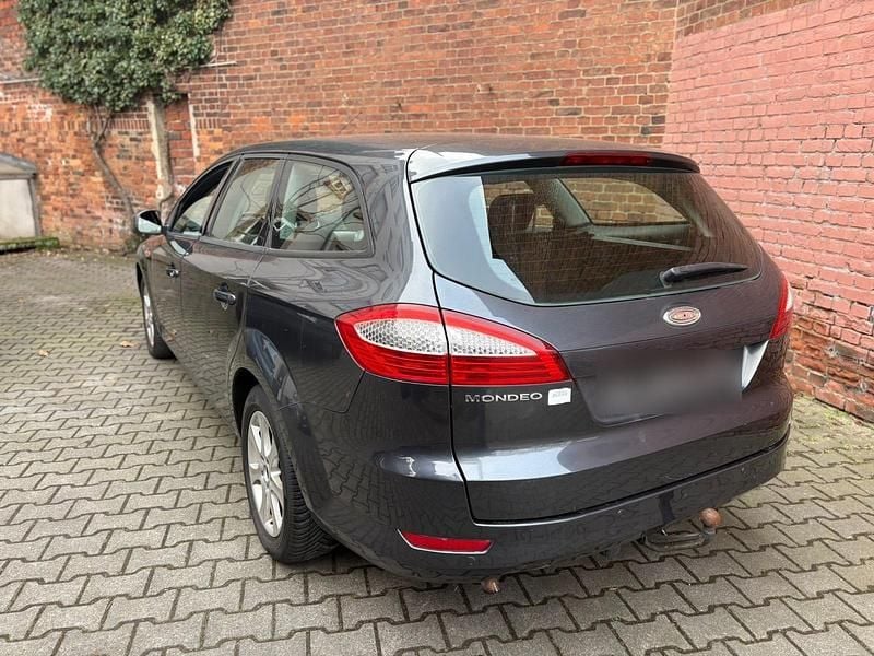 Gebraucht Ford Mondeo 144 PS (105 kW) 2008 Andere farben Kombi