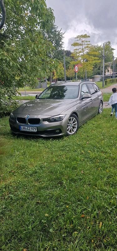 Grau Gebraucht 2016 BMW 318 Kombi | 8.199 € (Guter Preis) - Bild 1/4