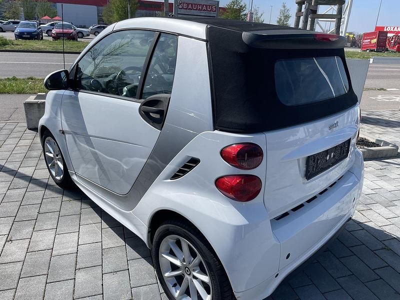 Gebraucht Smart ForTwo Cabrio Basis 84 PS (61 kW) 2014 Weiß Cabrio