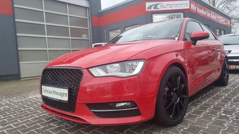 Gebraucht Audi A3 S-Line 125 PS (91 kW) 2016 Brilliantrot Kleinwagen