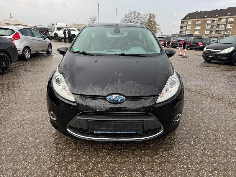 Gebraucht Ford Fiesta 90 PS (66 kW) 2010 Schwarz Kleinwagen