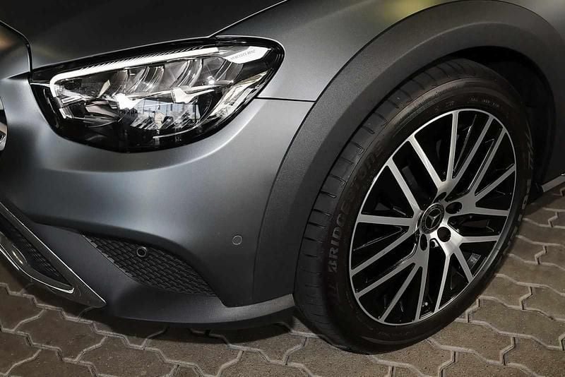 Gebraucht Mercedes E450 367 PS (269 kW) 2023 Manufaktur lack manufaktur ... Kombi