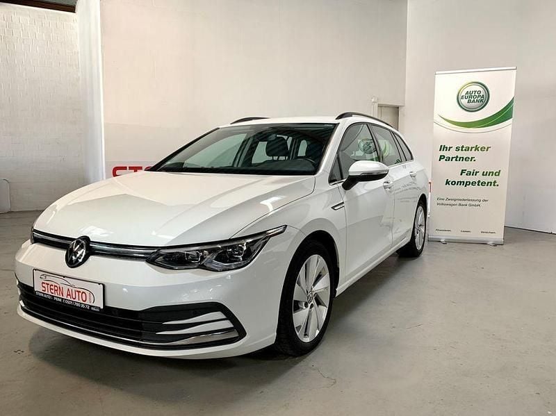 Gebraucht VW Golf VIII Style 150 PS (110 kW) 2021 Weiß Limousine