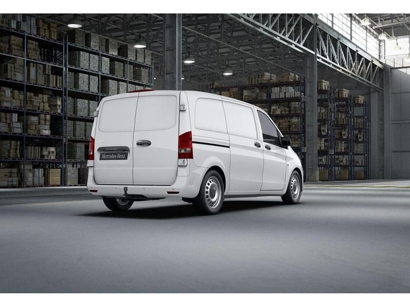 Gebraucht Mercedes Vito 136 PS (100 kW) 2022 Arktikweiß Van