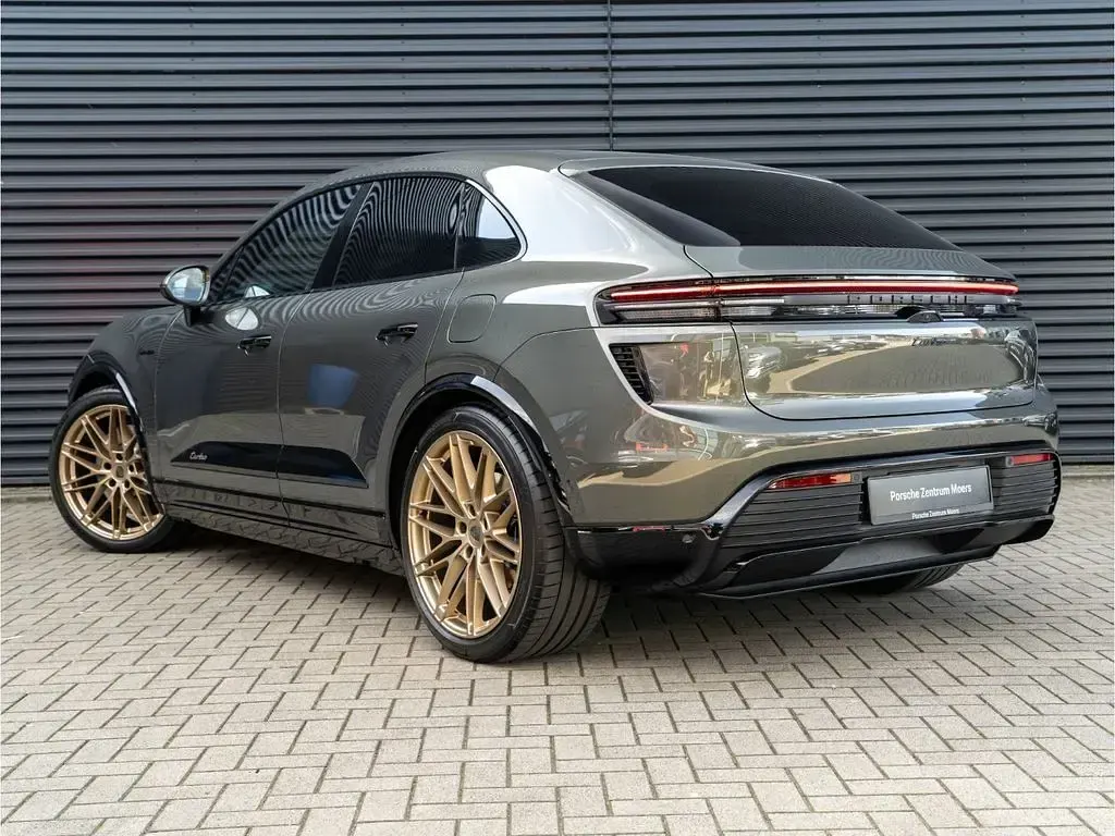 Neu Porsche Macan Turbo 469 kW (639 PS) 2026 Gruen SUV