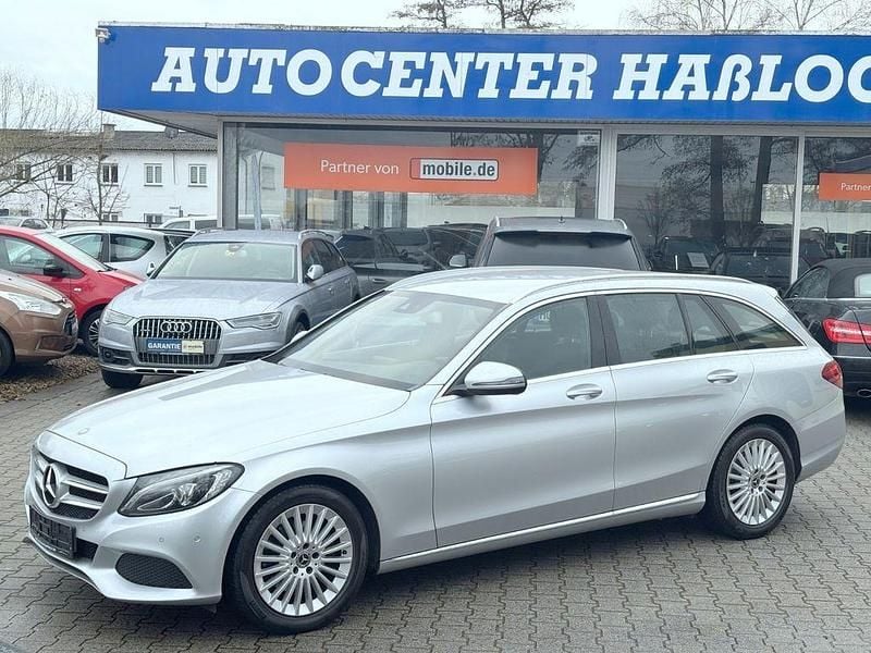 Silber Gebraucht 2017 Mercedes C220 Avantgarde Limousine | 12.500 € (Superpreis) - Bild 1/4