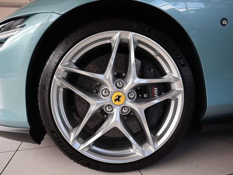 Neu Ferrari Roma 620 PS (456 kW) 2025 Blau Cabrio