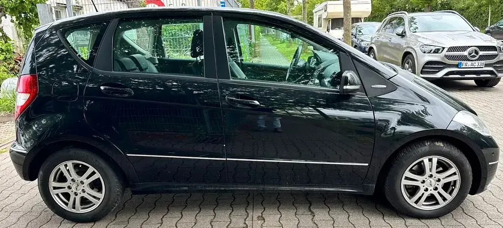 Gebraucht Mercedes A160 Elegance 95 PS (69 kW) 2009 Schwarz Limousine