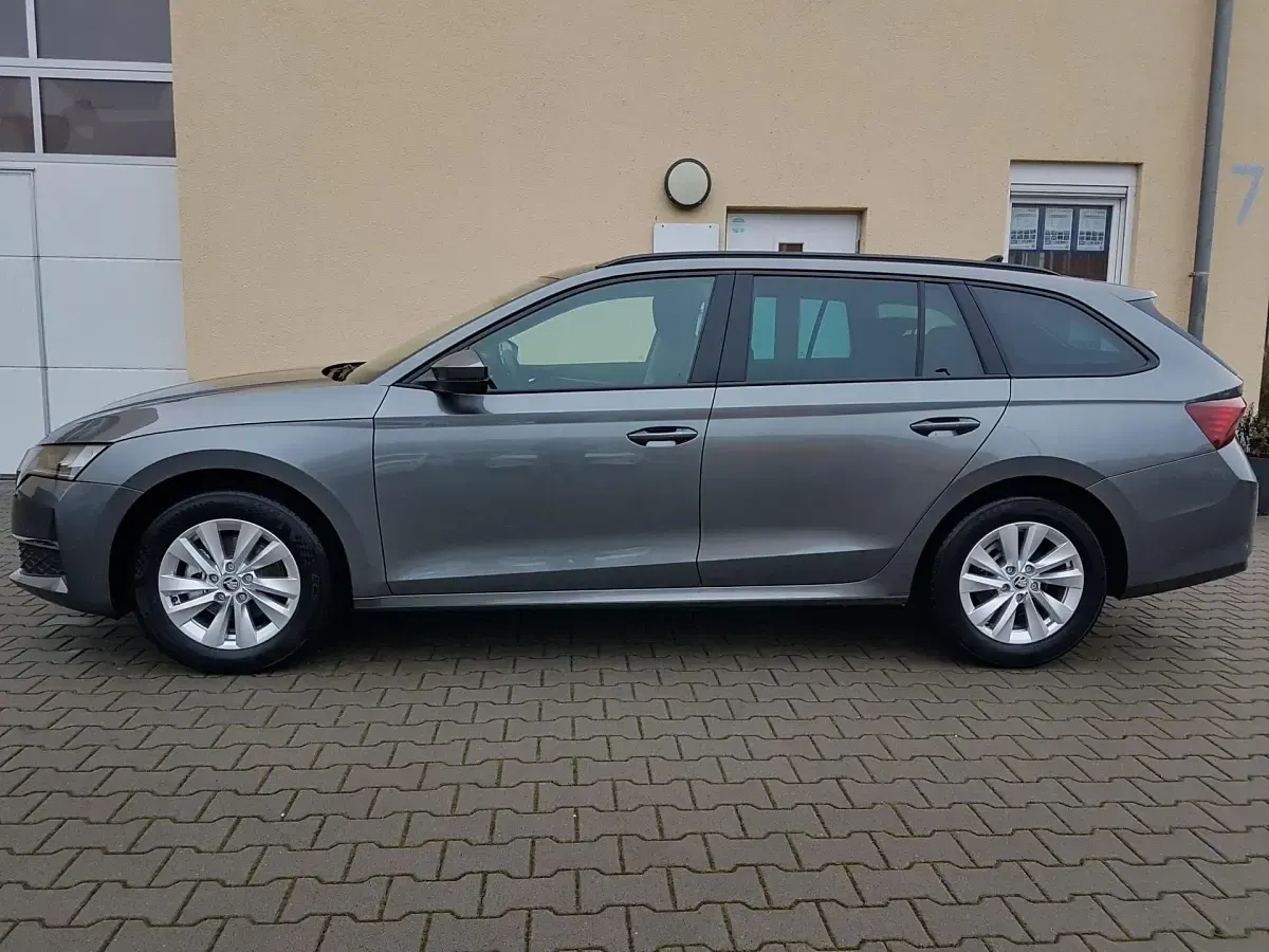 Neu Skoda Octavia 150 PS (110 kW) 2026 Grau metallic Kombi