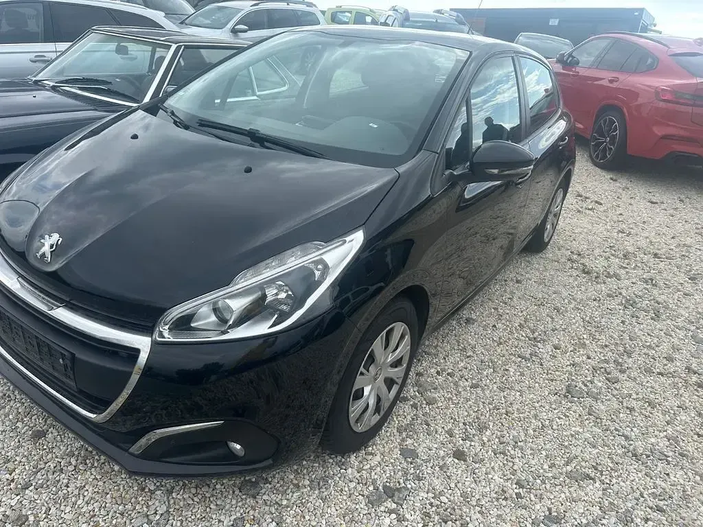Gebraucht Peugeot 208 Active 82 PS (60 kW) 2016 Schwarz Kleinwagen