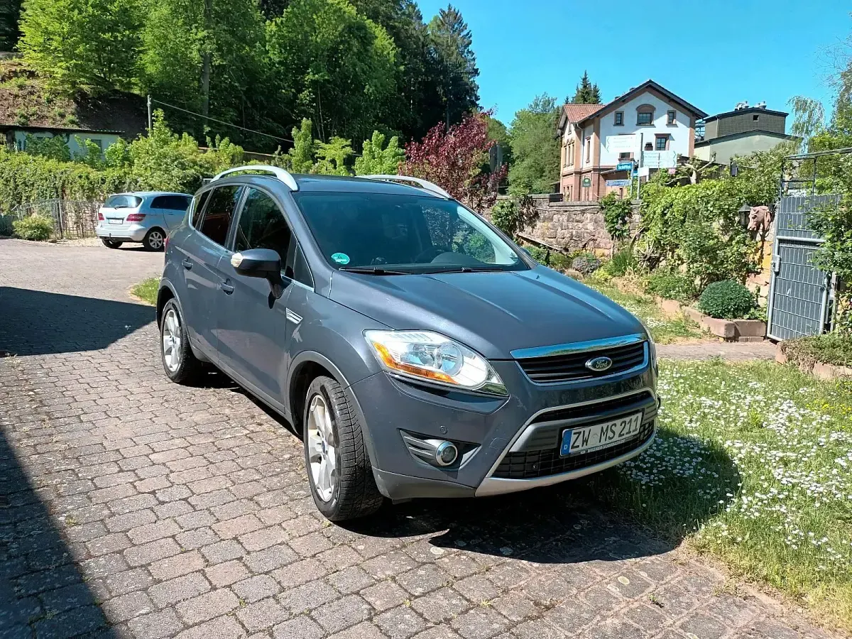 Gebraucht Ford Kuga 163 PS (119 kW) 2010 Blau SUV