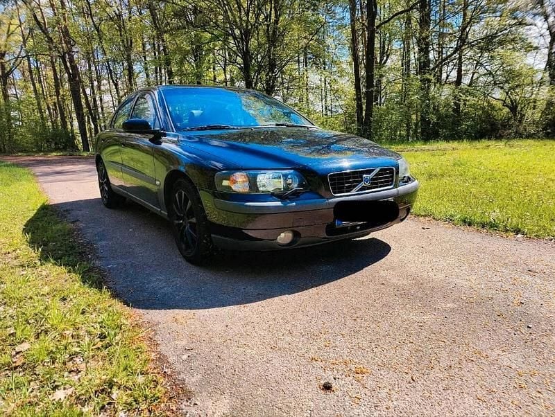 Second-hand Volvo S60 170 CP (125 kW) 2004 Negru Berlinǎ