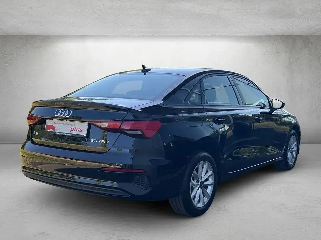 Gebraucht Audi A3 Business 110 PS (80 kW) 2023 Brillantschwarz Limousine