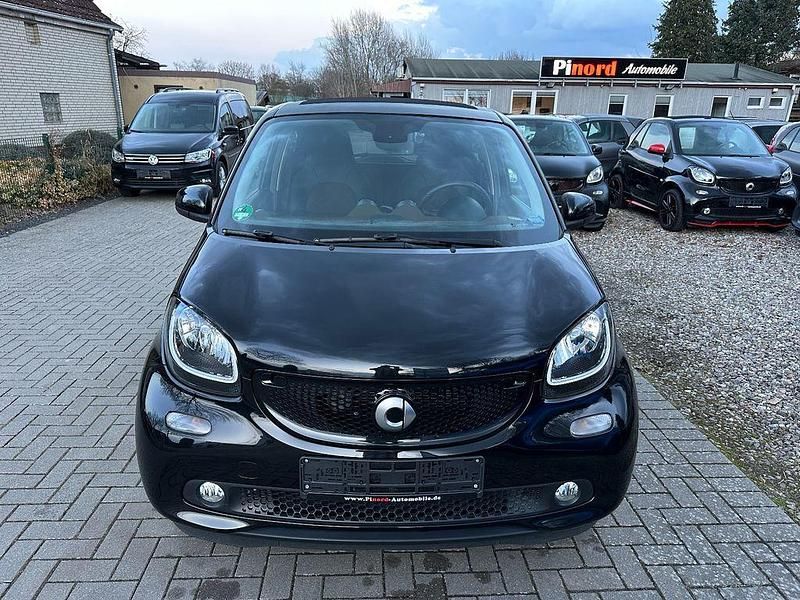 Gebraucht Smart ForFour 90 PS (66 kW) 2019 Schwarz Kleinwagen