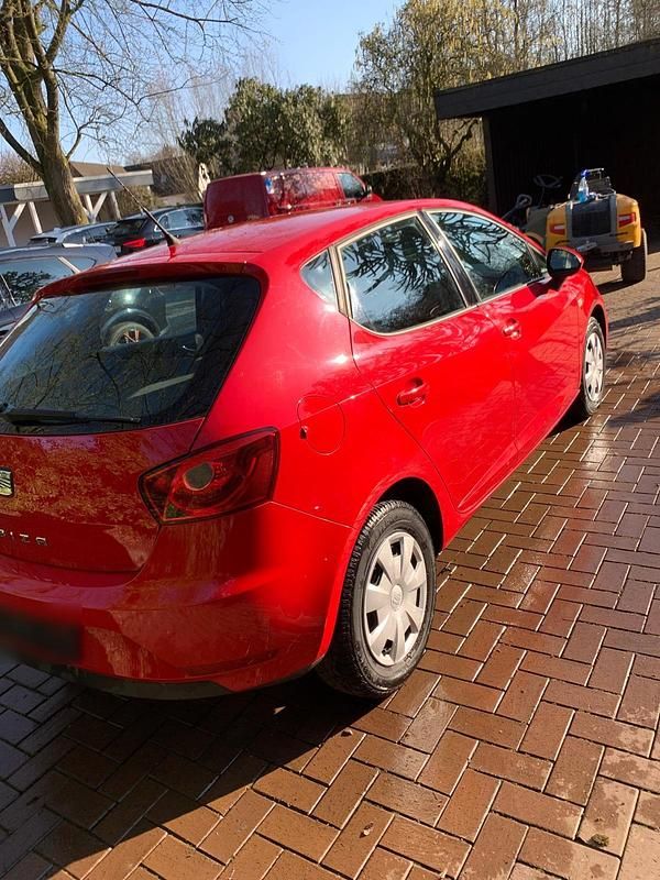 Gebraucht Seat Ibiza 69 PS (50 kW) 2013 Rot Kleinwagen