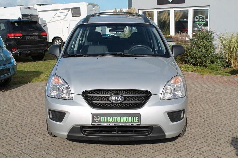 Gebraucht Kia Carens 144 PS (105 kW) 2009 Silber Van / Kleinbus